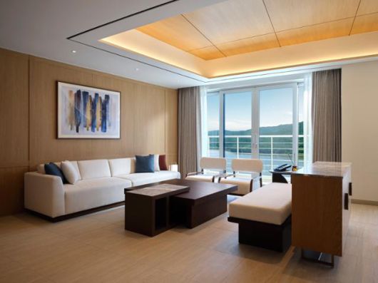 라한셀렉트 경주 PRS 객실의 거실 모습. 라한호텔 제공