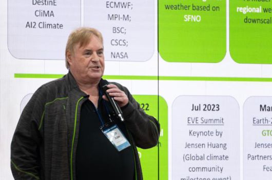 24일 제주 서귀포시에 위치한 국립기상과학원에서 개최된 '기상·기후 AI 글로벌 테크 포럼'에서 엔비디아의 제프 아디 수석 엔지니어가 단기 예측(SR forecasting)에 대한 자체 연구 성과를 발표하고 있다. 기상청 제공