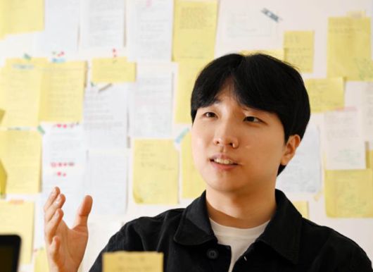 10년째 시와 연애 중이라는 배동훈씨는 '시를 왜 좋아하느냐'는 질문에 그냥 좋다고 했다. 왕태석 선임기자