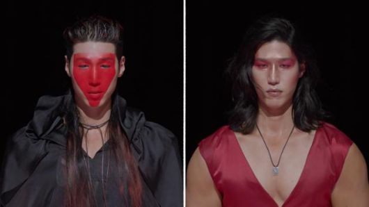 쿠팡플레이 메이크업 서바이벌 시리즈 '저스트 메이크업'의 2라운드 대결로 메이크업 아티스트 '파리 금손'과 '글리터 마술사'가 '붉은 말'을 주제로 맞붙었다. 쿠팡플레이 캡처