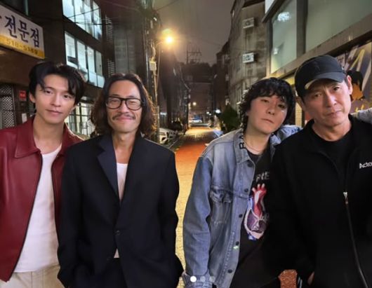 (왼쪽부터) 배우 홍경, 류승범, 변성현 감독, 그리고 설경구. 변성현 감독 SNS
