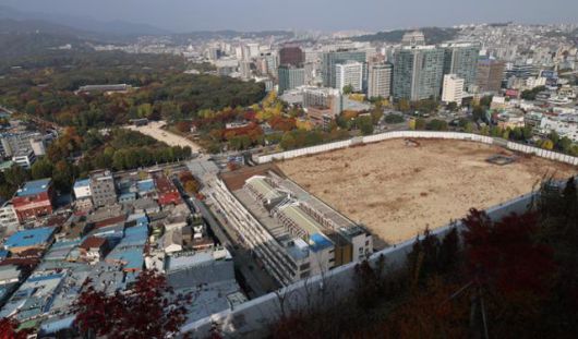 6일오후 서울 종로구 종묘와 세운 4구역 재개발 공사 현장 모습. 뉴스1