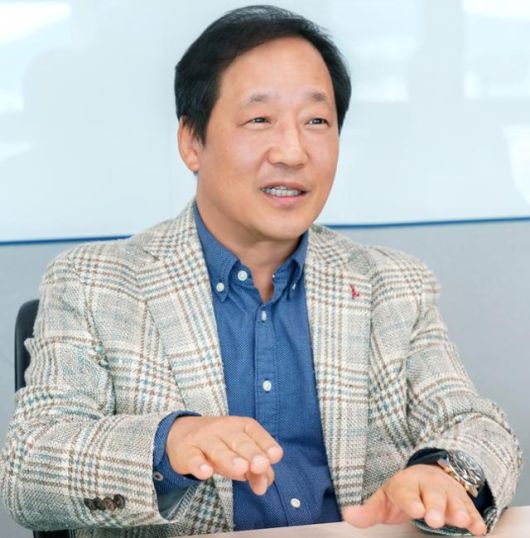 이경준 아카마이코리아 대표는 한국후지쯔, 한국IBM을 거쳐 아카마이코리아에서 6년째 대표를 맡고 있다. 그는 AI 시대를 맞아 AI 보안 서비스를 국내에서 확대할 계획이다. 아카마이코리아 제공