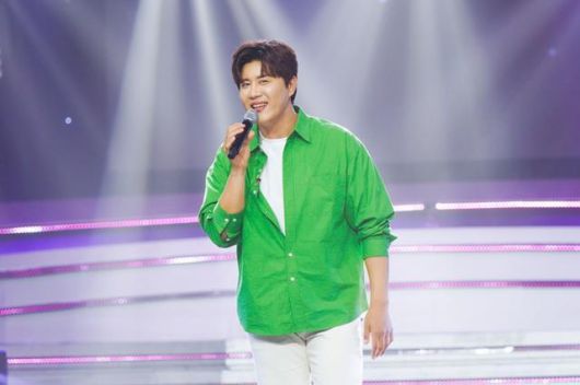 가수 진해성이 학교 폭력 의혹을 제기한 폭로자 A씨를 상대로 낸 손해배상 청구소송에서 패소한 가운데, 직접 입장을 밝혔다. TV조선 제공