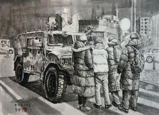 민주화운동기념관 특별전 '빛의 연대기'에 전시된 조용상의 '2024.12.3. 청년과 시민들'. 민주화운동기념사업회 제공