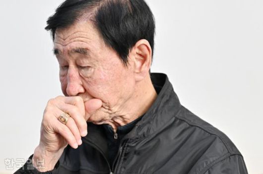 이원갑 사북민주항쟁동지회 명예회장이 11월 17일 경기 부천시 자택에서 본보와 인터뷰를 하고 있다. 민경석 기자