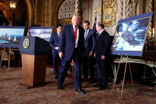 도널드 트럼프 미국 대통령은 22일 플로리다주 팜비치 마러라고 리조트에서 '황금함대(Golden Fleet)'의 핵심 전력이 될 새로운 전함급인 '트럼프급 전함' 건조 계획을 발표했다. 팜비치=APF 연합뉴스