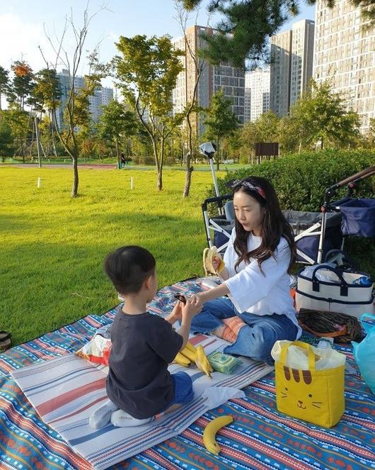 "말 안 들으면 너무 화나" 별, '♥하하'가 찍어줬나…아들과 ...