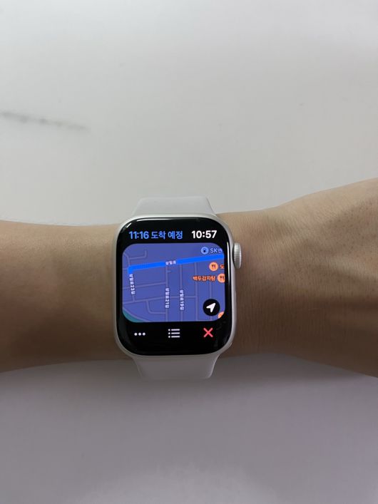 지도 앱을 실행한 애플워치7. [박혜림 기자/rim@]