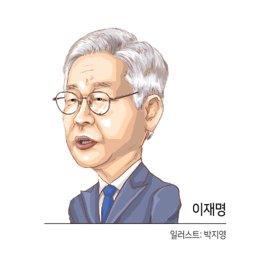 ▶이재명의 ‘TK 대망론’= 이 후보 역시 상대표 흡수 전략에 공을 들이고 있다. 특히 윤 후보가 국민의힘 대선후보로 확정되던 지난 5일 이 후보가 대구 시민의 상징 장소 서문시장을 방문한 것은 ‘TK 가능성’을 염두에 둔 포석이다. 이 후보 캠프 관계자는 “이 후보의 서문시장 방문은 예정에 없던 일정을 만들어 실행에 옮긴 것”이라고 설명했다. 대구 경북에서 높은 지지를 받고 있는 윤 후보가 서울 용산에서 대선 후보로 확정되던 동 시간대에 이 후보가 대구를 방문하고 있었던 것은 상징적인 의미로 해석된다.