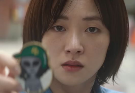 넷플릭스가 지난 7일 공개한 한국 오리지널 콘텐츠 글리치의 한 장면. [유튜브 공식 영상 캡처]