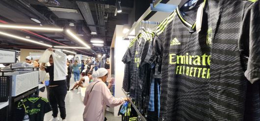 레알마드리드 구장 굿즈 판매점