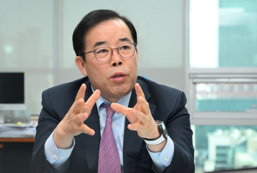 국회 과학기술정보방송통신위원회(과방위) 간사를 맡고 있는 박성중 국민의힘 의원이 13일 서울 여의도 국회의원회관에서 헤럴드경제와 인터뷰하고 있다. 임세준 기자.