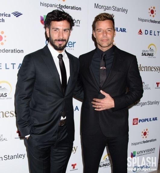 주완 요세프와 리키 마틴(오른쪽)