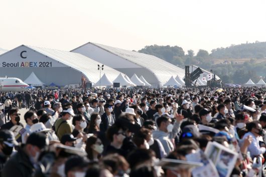 서울 ADEX 공동운영본부는 올해 29만 명의 관람객이 전시회에 방문할 것으로 추산했다. ADEX 2021 행사 사진.[ADEX공동운영본부 제공]