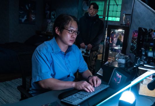 넷플릭스 오리지널 드라마 ‘마스크걸’에서 직장인 주오남을 연기하는 배우 안재홍. [넷플릭스 공식 페이스북]