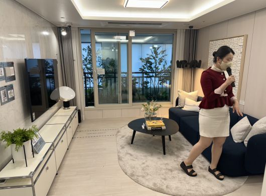 1일 방문한‘소사역 롯데캐슬 더 뉴엘’ 견본주택 전용 59㎡ 유니트(주택 내부 견본). [사진=박로명 기자]