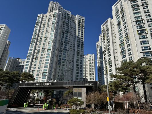 서울 강남구 대치동 한가운데에 위치한 신축 대단지 아파트 ‘래미안대치팰리스’ [박로명 기자]
