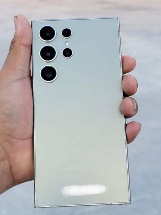 삼성 ‘갤럭시S24 울트라’ 실물 추정 사진 [사진, @DavidMa05368498]