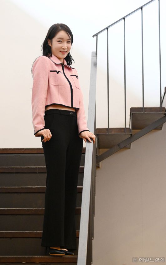 '용 한마리'를 들어보니 '내시대도 한번은 올거야/(중략)/하늘을 오르는 그날까지/용한마리, 용한마리 키우고 산다'는 가사가 쏙 들어온다.