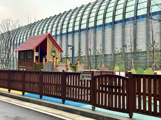 경기 성남시 분당구 HD현대 글로벌R&D센터 외부에 마련된 ‘드림 놀이터’ [김은희 기자]