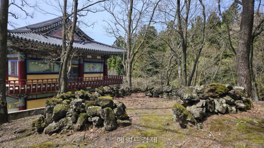 관음사 도량을 중심으로 4.3사건 유적들이 보존돼 있다