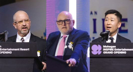 한국과의 강한 연대와 우정을 언급한 모히건부족협의회 제임스 게스너 의장(왼쪽 첫번째), 그의 오른쪽은 모히건 레이 피널트 사장 겸 CEO, 모히건 인스파이어 첸 시 사장.