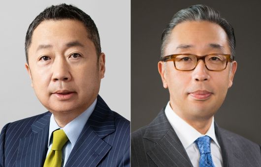 박정원(왼쪽) 두산그룹 회장과 박지원 두산 부회장 [두산 제공]