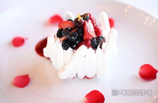 ‘바슐랭 케이크’ 이상섭 기자