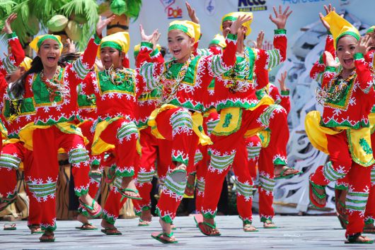 필리핀 다바오 축제 모습