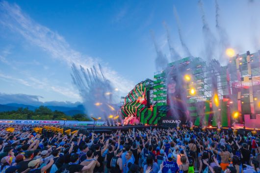 작년 속초 워터밤