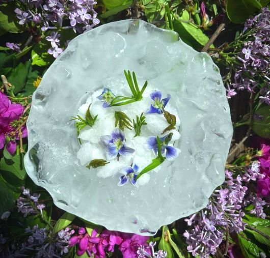 조셉 셰프가 봄꽃에 영감을 받아 만든 디저트. 에빗 제공