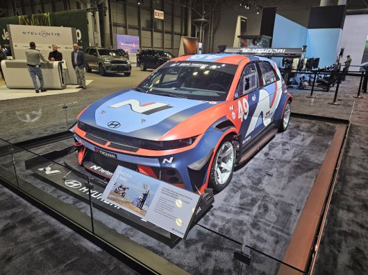 현대차가  ‘2025 뉴욕 국제 오토쇼’에서 전시한 아이오닉 5 N 파이크스 피크. 뉴욕=서재근 기자