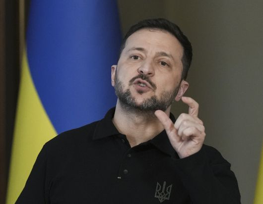 볼로디미르 젤렌스키 우크라이나 대통령이 17일(현지시간) 우크라이나 키이우에서 열린 기자회견에서 발언하고 있다. [EPA]