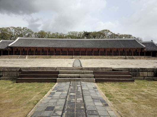 보수공사를 마친 종묘 정전 전경. [국가유산청]