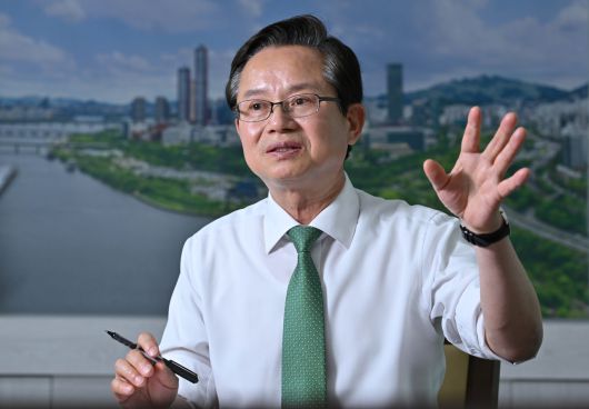 최호권 영등포구청장이 17일 오후 서울 영등포구청 집무실에서 헤럴드경제와 인터뷰를 하고 있다. 임세준 기자