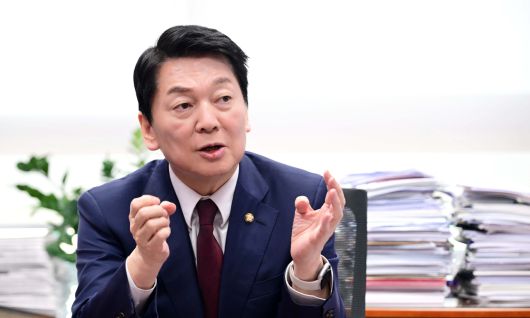 대권에 도전하는 안철수 국민의힘 의원이 25일 오전 서울 여의도 국회에서 헤럴드경제와 인터뷰를 하고 있다. 이상섭 기자