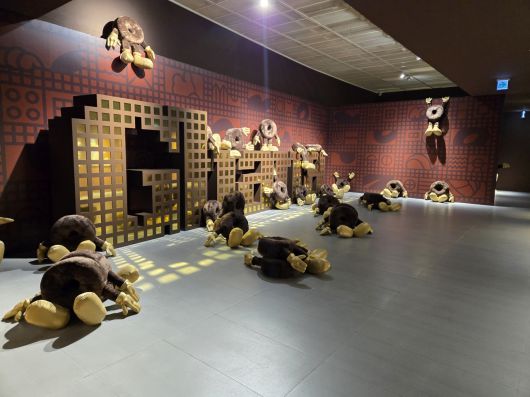 서울 잠실 롯데뮤지엄에서 열린 ‘아뜰리에 가나’에 마련된 예술작품 전시 공간. 정석준 기자