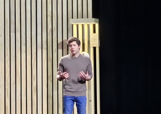 30일(현지시간) 미국 샌프란시스코에서 열린 TFH ‘At Last’ 행사에서 샘 올트먼 오픈AI 최고경영자(CEO) 겸 TFH 창립자가 발언하고 있다.[샌프란시스코=김광우 기자]