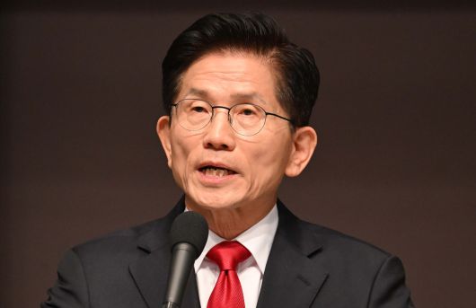 김문수 국민의힘 대통령선거 후보가 8일 오전 서울 중구 한국프레스센터에서 열린 관훈토론회에 참석해 패널들의 질문에 답변하고 있다. 이상섭 기자