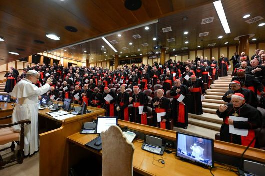 레오 14세 교황이 10일(현지시간) 바티칸 시노드홀에서 추기경들에게 연설하고 있다. [게티이미지]