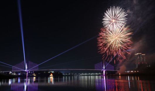 남한강 출렁다리 불꽃쇼