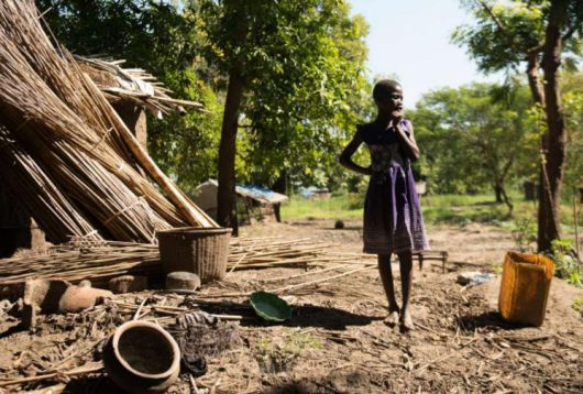 아프리카 한 마을의 어린이 모습.[세이브 더 칠드런]