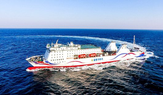 포항~울릉간 운항하는 울릉크루즈 뉴씨다오펄호[울릉크루즈 제공]