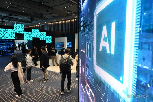 지난해 11월 서울 강남구 코엑스에서 열린 ‘SK AI SUMMIT 2024’ 행사장. 임세준 기자