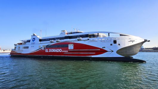 경영난으로 운항을 멈춘 울릉군 공모선인 ㈜대저페리의 ‘엘도라도 익스프레스호’모습[대저페리제공]