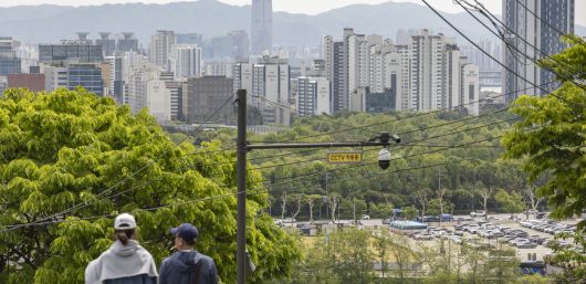 서울 성동구에서 바라본 서울숲·강남·송파 일대의 모습. [연합]