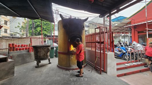 지장보살을 모신 법당 입구 모습
