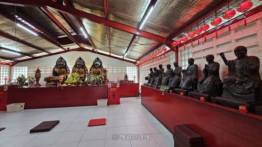 금덕원 2층 법당의 십팔나한