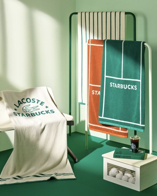 스타벅스 코리아가 라코스테와 협업해 내놓은 2025 여름 한정판 굿즈. [스타벅스코리아 제공]